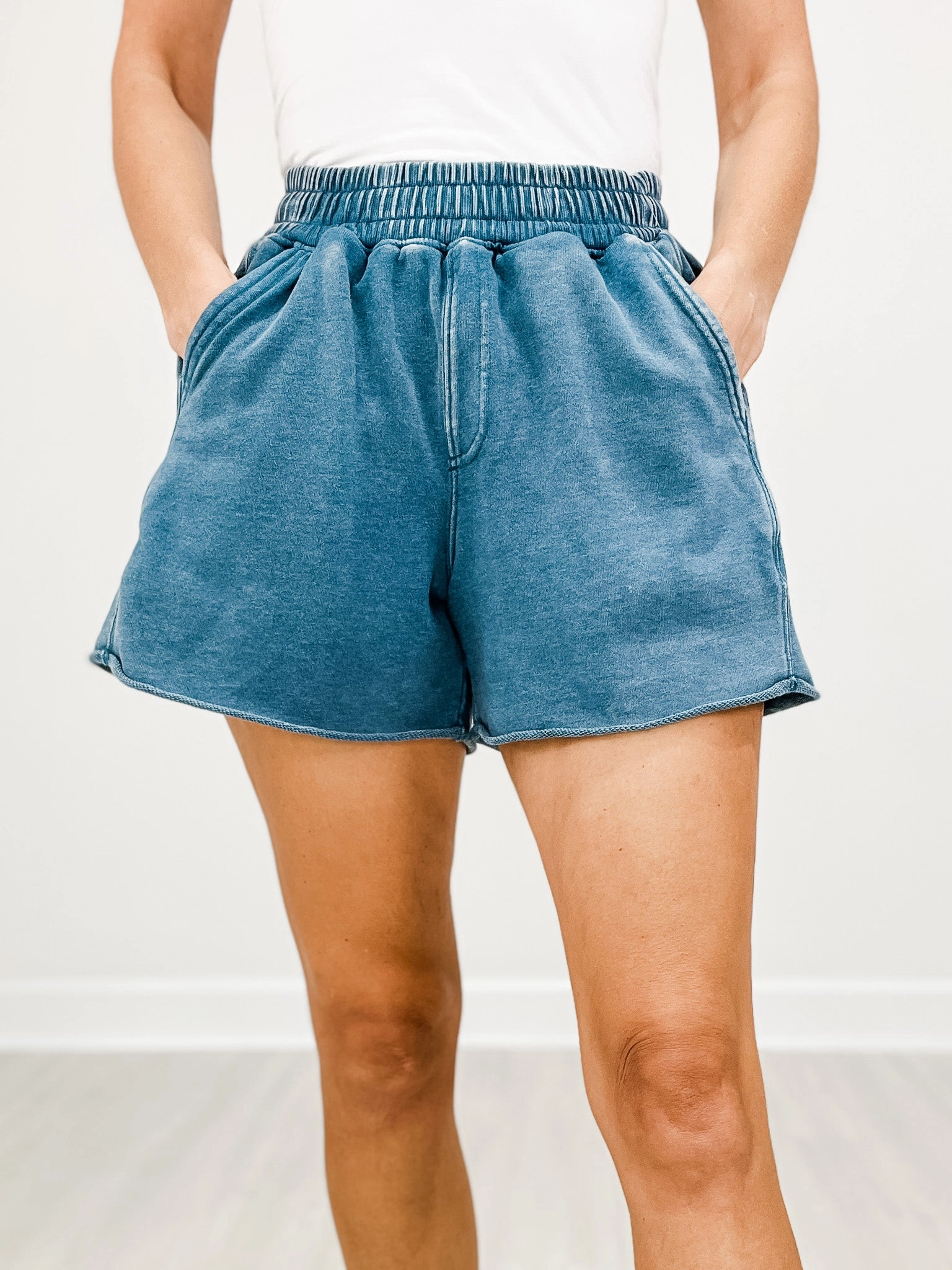 Anti Pilling Surface Travel Ready Elastic Waist Mineral Wash Terry Shorts with Side Pockets